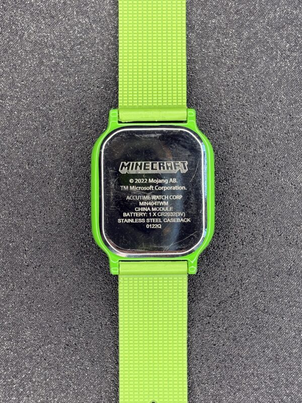 Minecraft Creeper Digital Watch with Green Strap and TNT Design - Model MIN4047WMM - Image 2