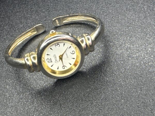 Details Quarts Watch Bracelet Womens 357