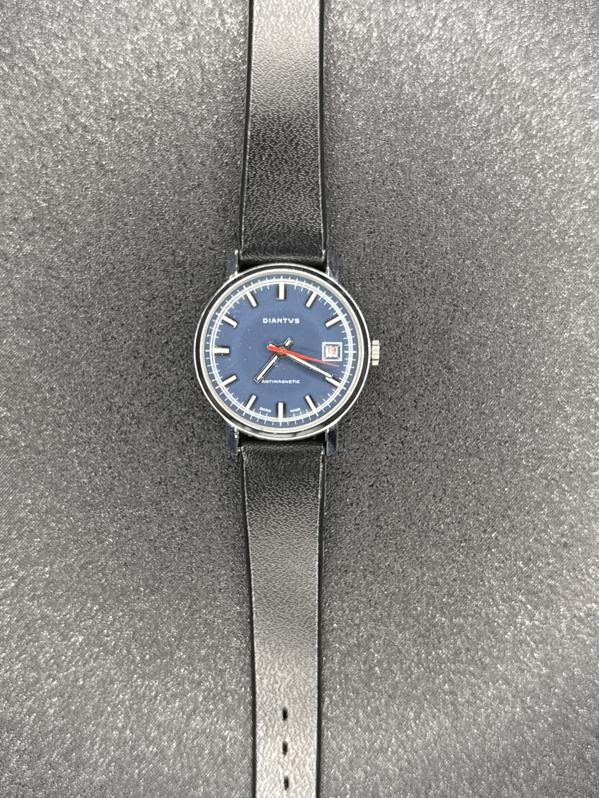Diantus Vintage Swiss Mechanical Watch with Blue Dial and Date Display