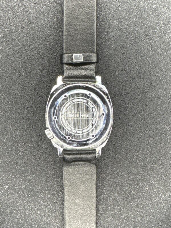 Lucerne Vintage Swiss Antimagnetic Mechanical Watch - Black Dial with Red Second Hand - Image 2