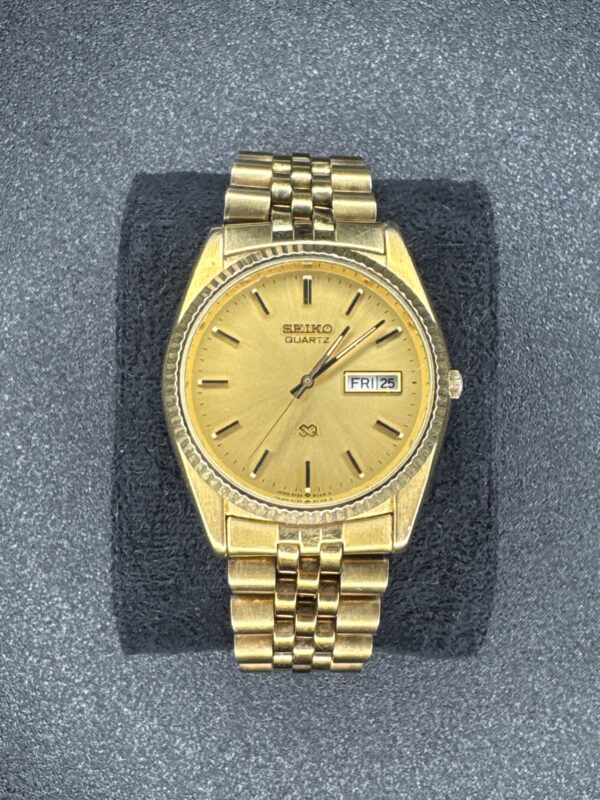 Seiko Date Quarts Men’s Watch 8D4276 Steel Back