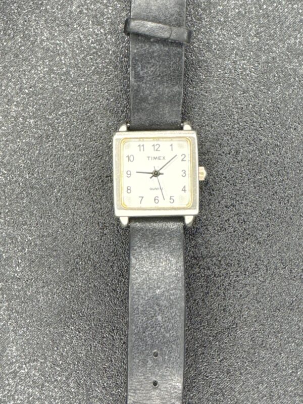 TIMEX Classic Women’s Watch Quarts Leather