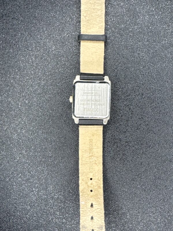 TIMEX Classic Women’s Watch Quarts Leather - Image 2