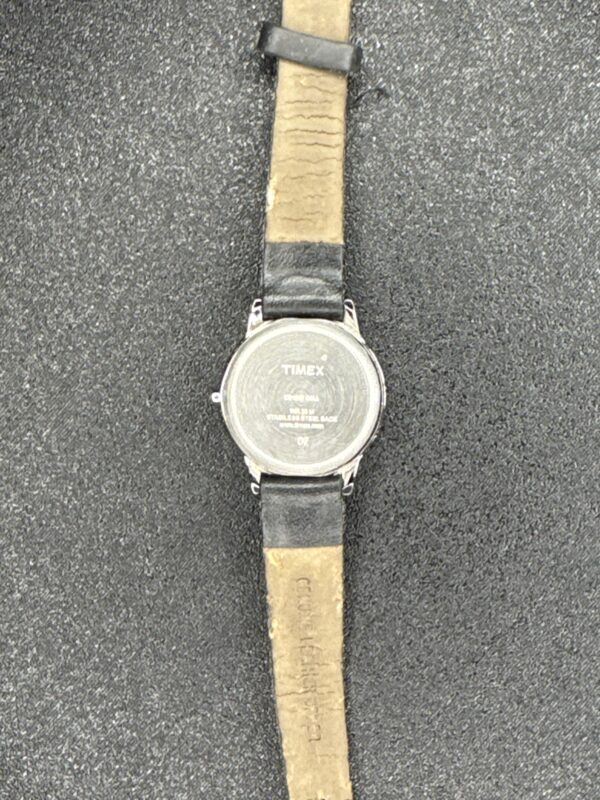 TIMEX Indiglo Date Women’s Watch Quarts O2 - Image 2