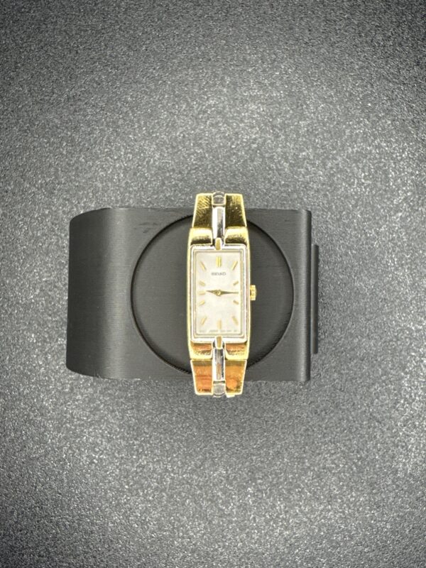 Seiko Quarts Women’s Watch 141988