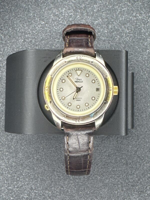 TIMEX Indiglo Date Quarts Women’s Watch C6 Leather Band