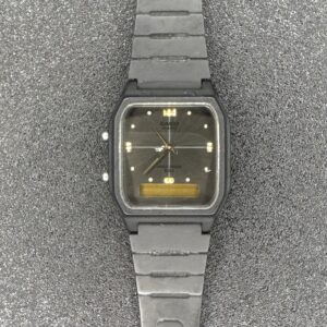 Casio Quarts digital AW-48H small crack in Crystal