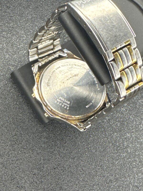 PULSAR Quarts Alarm Chronograph Mens Watch Digital Date 530685 - Image 2