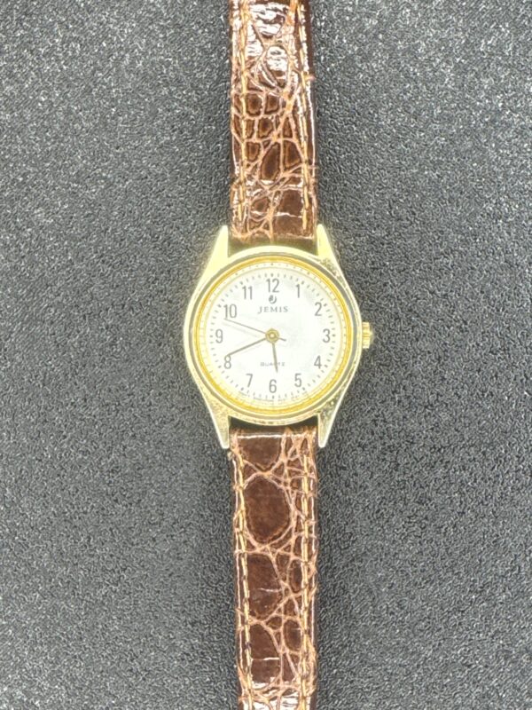 Jemis Quarts Women’s Watch Leather Band