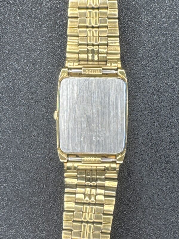 Seiko Quarts Women’s Watch Scratched Crystal 231095 - Image 2
