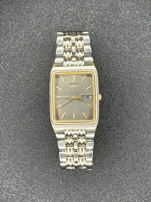 Seiko Quarts Date Mens Watch 331026